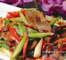 Stir-Fried腊肠 with Garlic