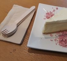New York-Style Rich Cheesecake