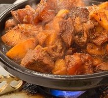 Small Potatoes Stewed Beef Shank with Beef Tendons