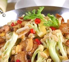 Spicy Cauliflower in Hot Pot