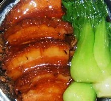 Braised Pork with Preserved Vegetable in Clay Pot Rice