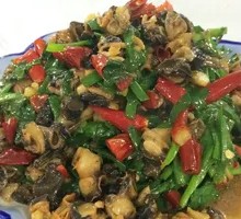 Snail Stir-fried with Leeks