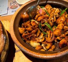 Black Pepper Stir-fried Button Mushrooms