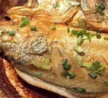 Braised Yellow Croaker with Puning Bean Paste