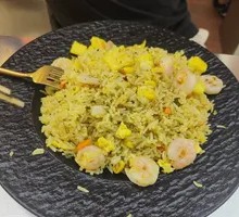 Pineapple Shrimp Fried Rice