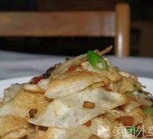 Enshi Smoked Pork with Tofu Noodles