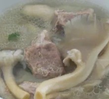 Mushroom and Pork Slice Soup