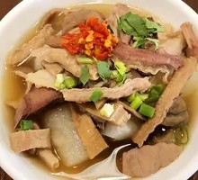 Special Beef Offal and Radish Soup