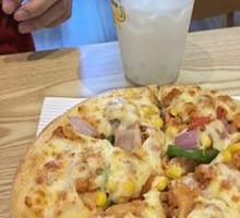 Crispy Orlean Grilled Chicken Pizza