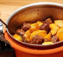 Stewed Beef Brisket in Small Pot