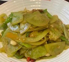 Stir-Fried Green Tomato with Seeds