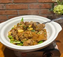 Nourishing Pig's Feet