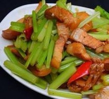 Stir-fried celery with pork