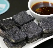 Braised Tofu Cubes in Sauce