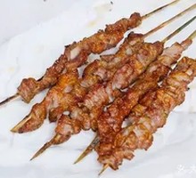 Charcoal-grilled Pork Skewers