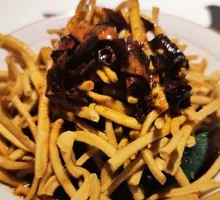 Preserved Egg and Scrambled Egg Salad