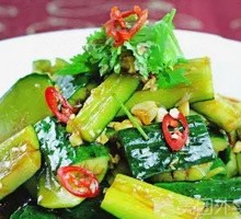 Knife-Pounded Cucumber