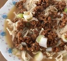 Minced Pork with Enoki Mushrooms