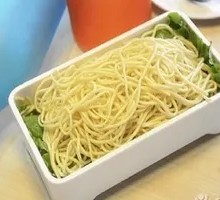 Hot Dry Noodles with Side Dishes