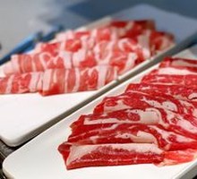 Unsatisfied Mongolian Lamb from the Grassland