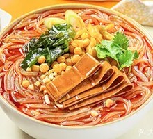Tofu Skin and Wakame Noodle Soup