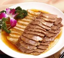 Braised Beef Wrapped in Rice Cake