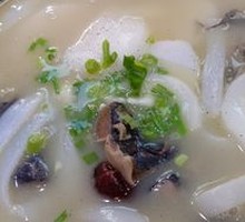 Red Date Chicken Soup with Goji Berries