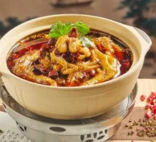 Sichuan-Style Frog and Duck Feet Hot Pot