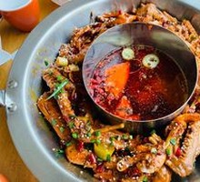 Spicy Duck Feet and Chicken Wings Hot Pot