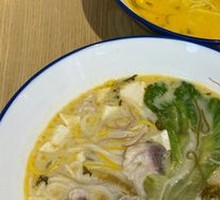 Old-Style Spicy Sour Fish Noodles