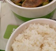 Sausage Steamed with Corn and Peas