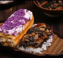 Pickled Mustard Green Braised Pork with Glutinous Rice and Fried Dough Stick