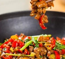Stir-Fried Beef with Yellow Onion