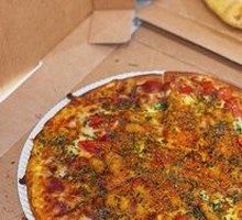 Classic Italian Meat Sauce Pizza