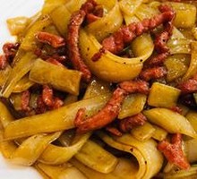 Dry-Fried Beef Rice Noodles