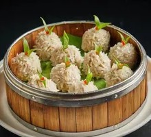 Wuhan Steamed Lotus Root Meatballs