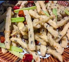 Dry-Fried Sesame Lotus Root Strips