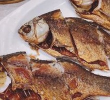 Dry-Fried Crucian Carp