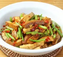 Braised Beef Brisket in Clay Pot