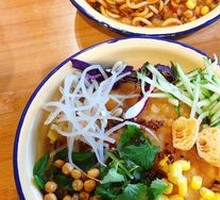Braised and Mixed Vegetable Noodles