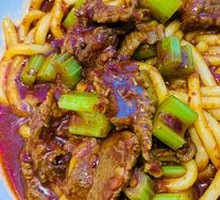 Xinjiang-style Beef Fried Rice Noodles