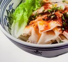 Oil-Poured Noodles