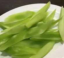 Sliced Lettuce