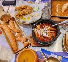Korean Spicy Chicken Feet and Rice Cake