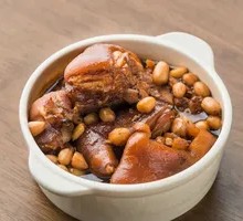 Braised Pig Trotters in Brown Sauce