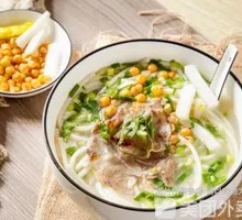 Beef Noodle Soup with Quick-Blanched Beef