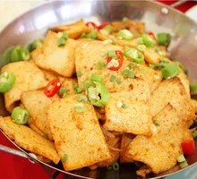 Spicy Pot-Braised Tofu with Leaves