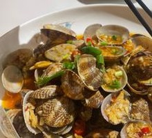 Spicy Stir-Fried Clams