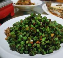 Snow Cabbage and Pork with Green Beans