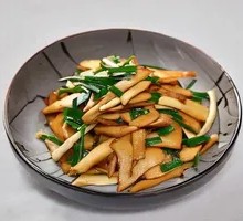 Leek and King Oyster Mushroom Stir-fry